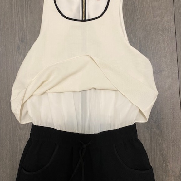 TED BAKER LONDON Heidey White Black Draped Textured Sleeveless Jumpsuit Size 0 - Picture 6 of 12